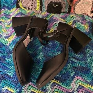 Seychelles Black Heels